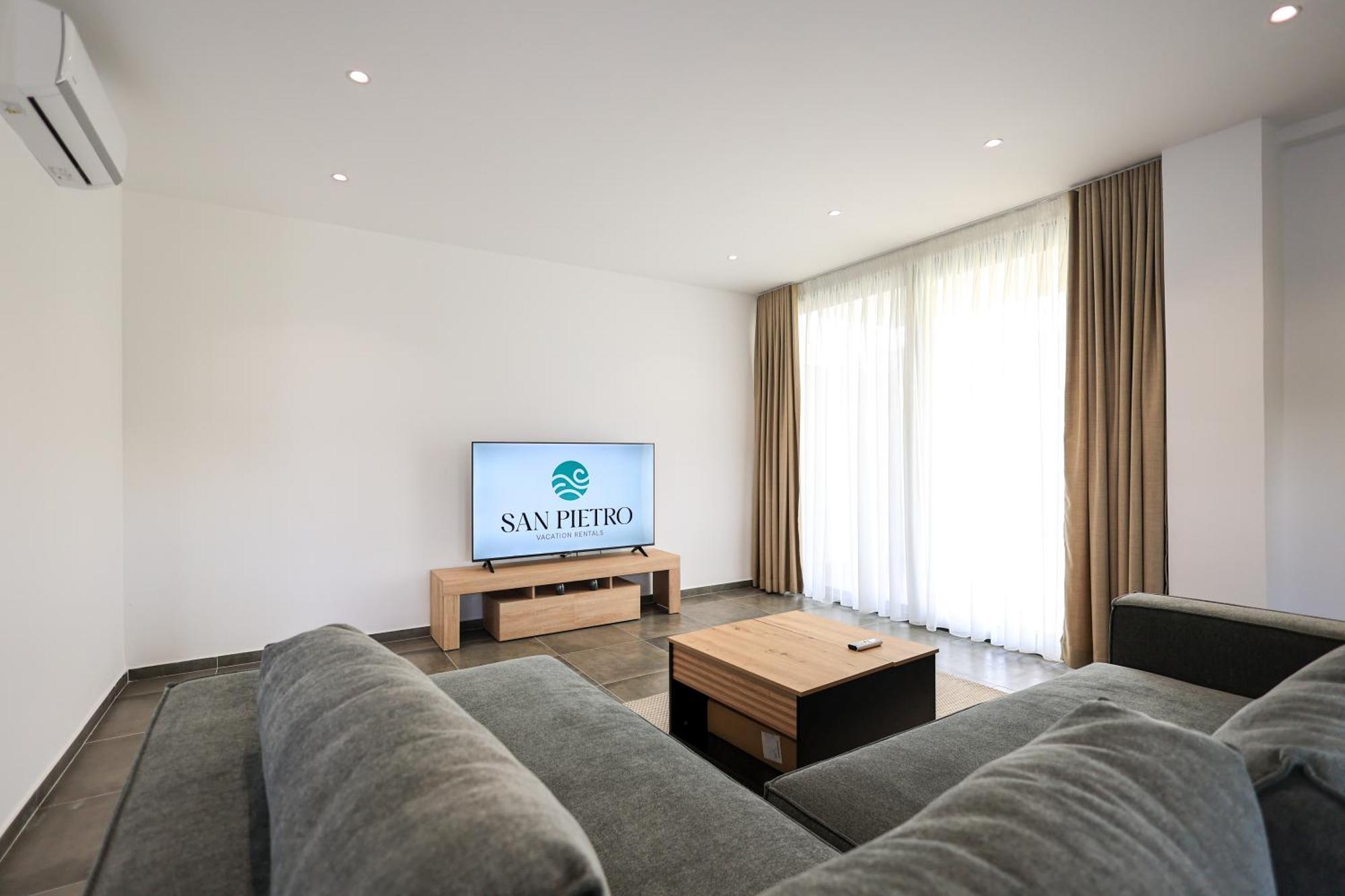 Sanpietro Vacation Rentals Plazhi San Pietro Exteriér fotografie